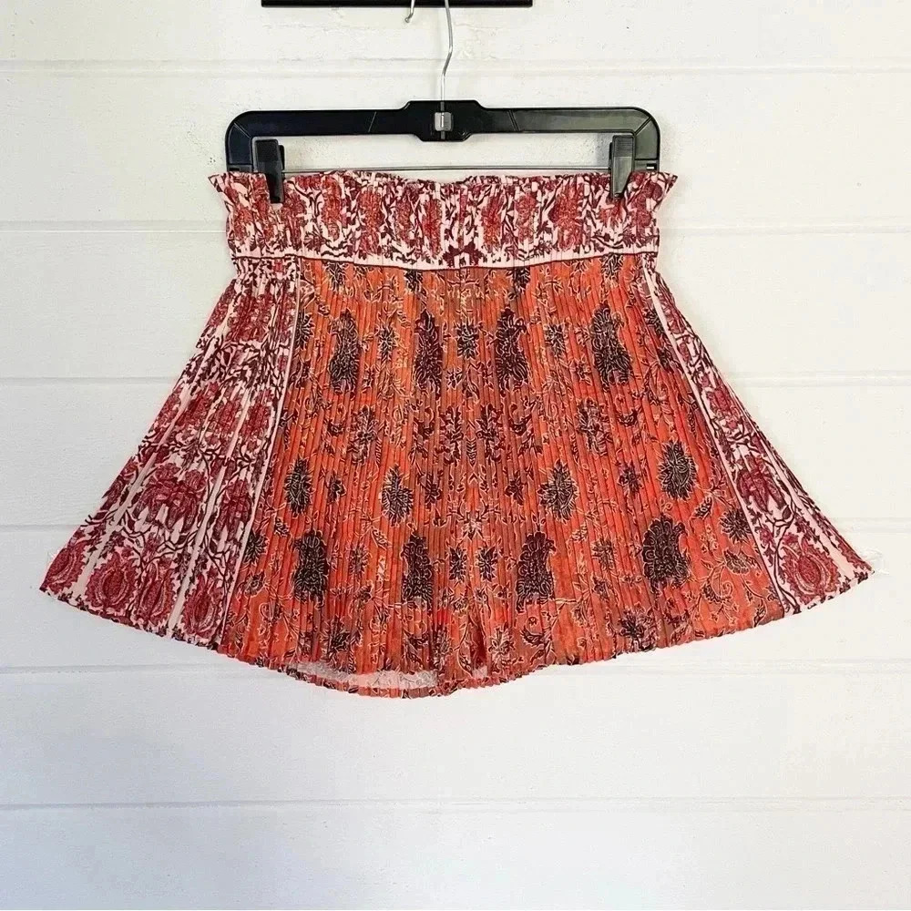 EUC Her…Bottari Floral Print High Elastic Waist Paper Bag Pleated Shorts M-L